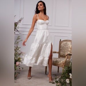 V. Chapman Elegant White Maxi Dress